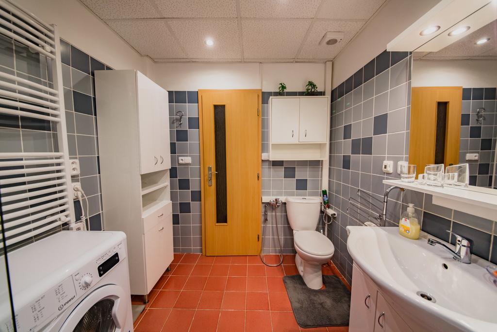 Apartment Aqua Vita Κάρλοβι Βάρι Εξωτερικό φωτογραφία