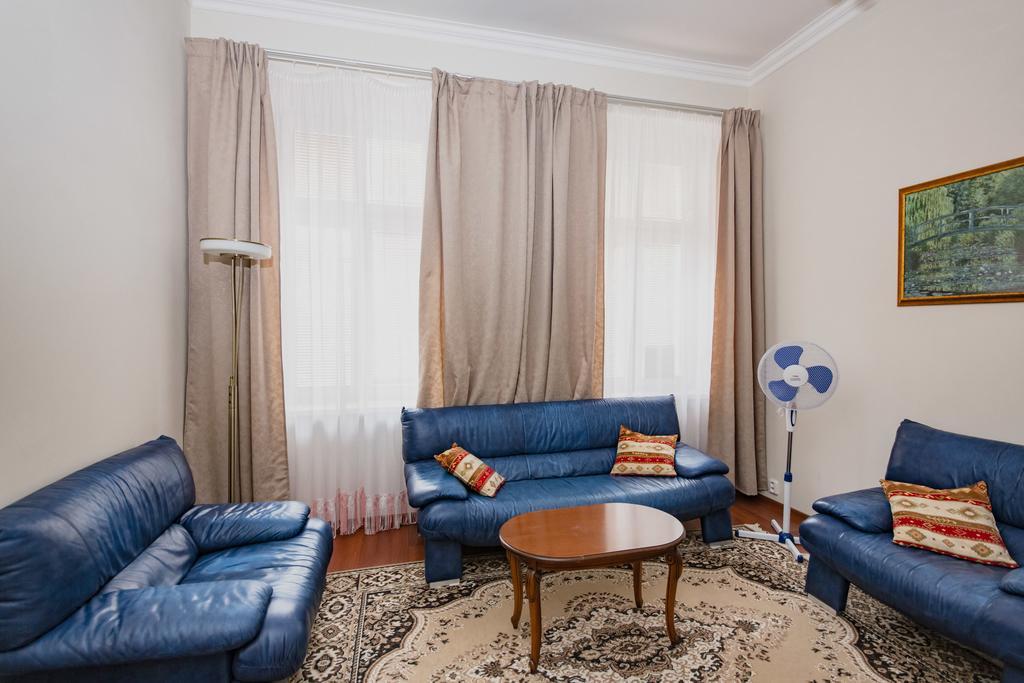 Apartment Aqua Vita Κάρλοβι Βάρι Εξωτερικό φωτογραφία